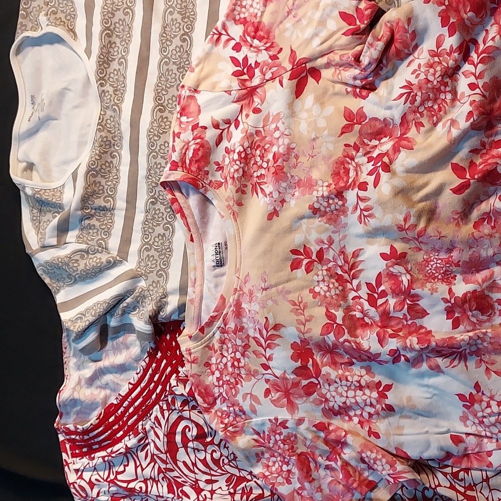 Bundle of 3 XL short sleeve patterned women's tops